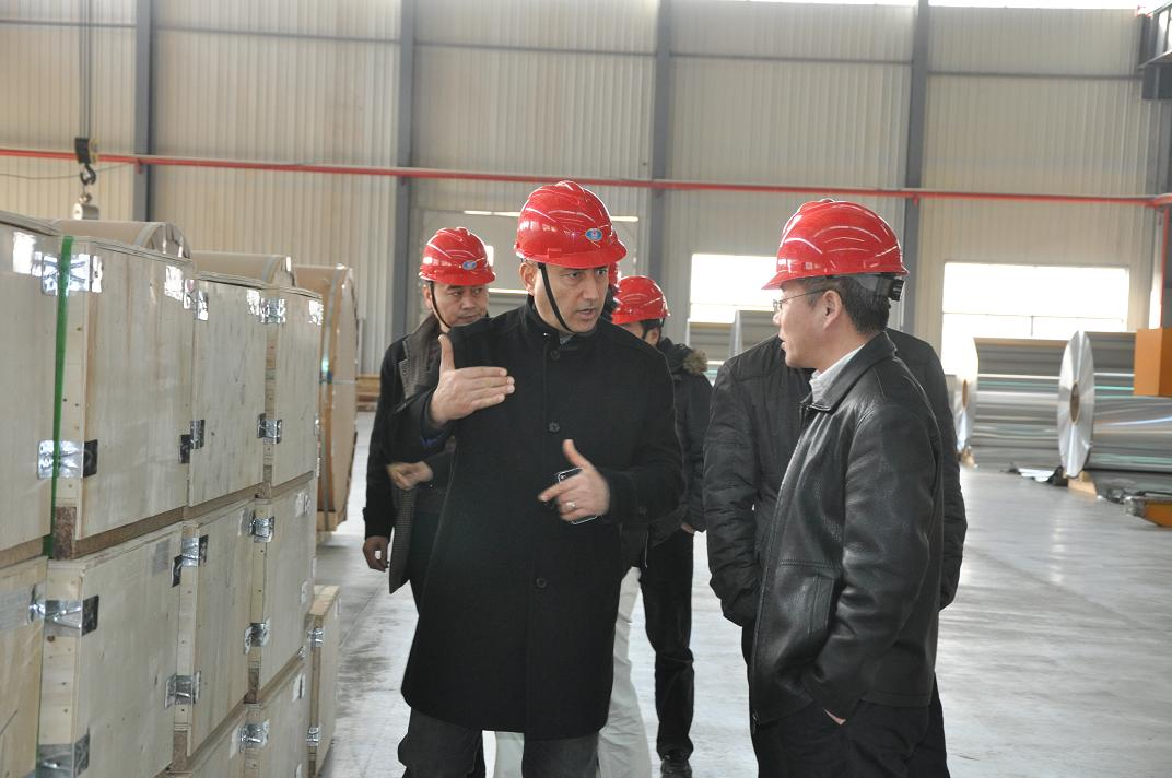 Foreign customers visiting Meixin Aluminum and looking forward to cooperating with Meixin Aluminum